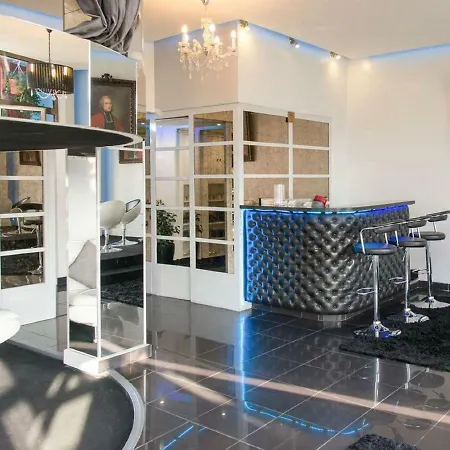 Full Equipped Charming Apt