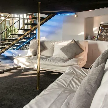 Full Equipped Charming Apt Appartement *